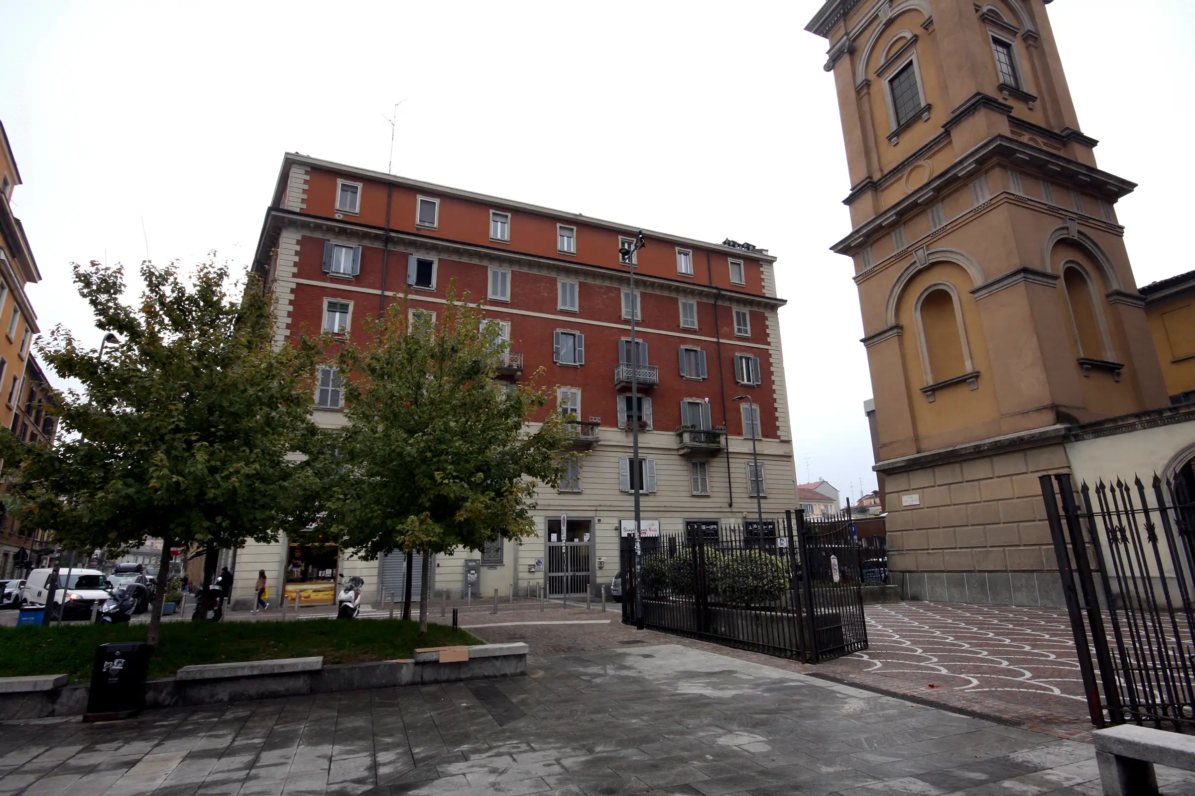 Piazza San Luigi, 5